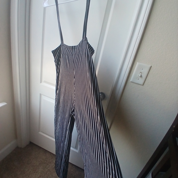 Vibe Monochrome Sportswear Jumpsuit - Picture 4 of 5